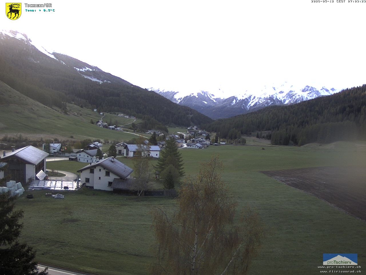 Archiv Foto Webcam Dorf Tschierv