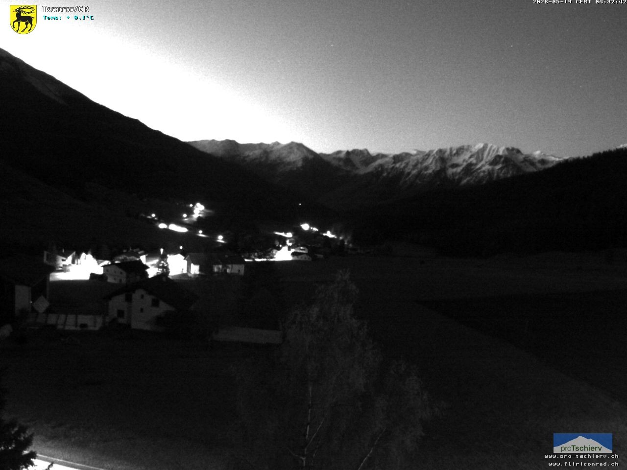 Archiv Foto Webcam Dorf Tschierv