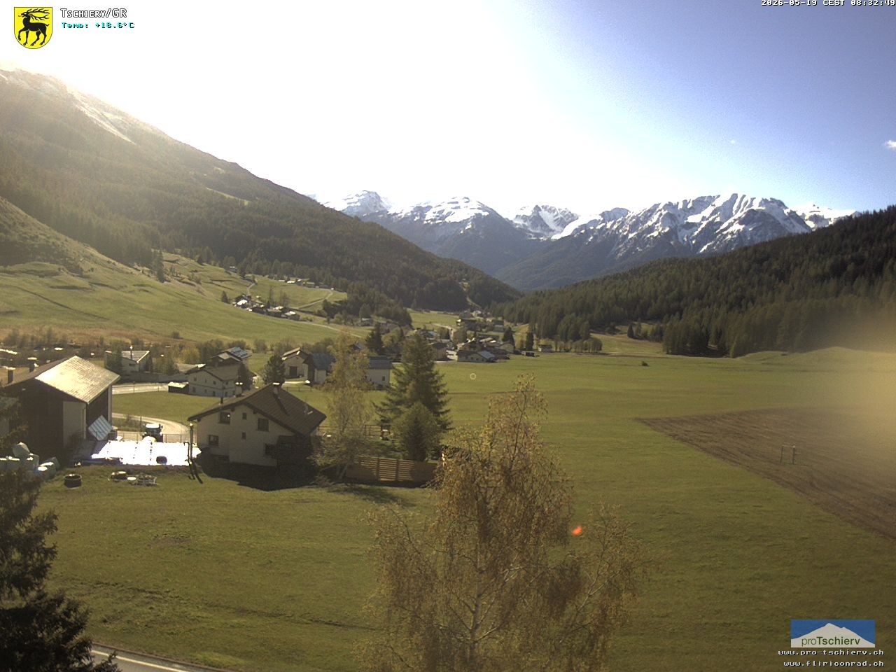 Archiv Foto Webcam Dorf Tschierv