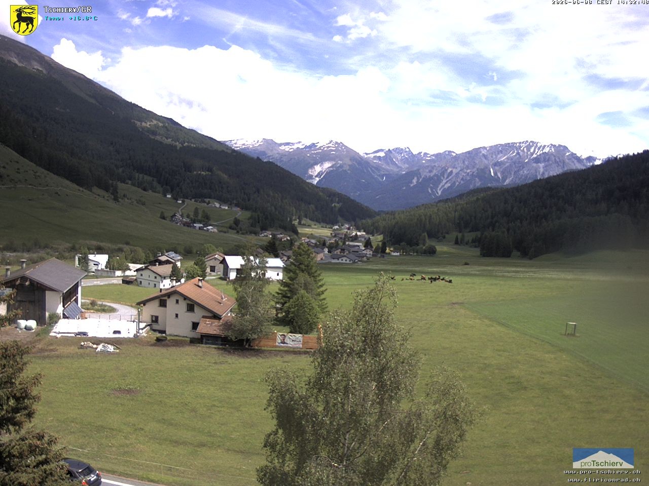 Archiv Foto Webcam Dorf Tschierv
