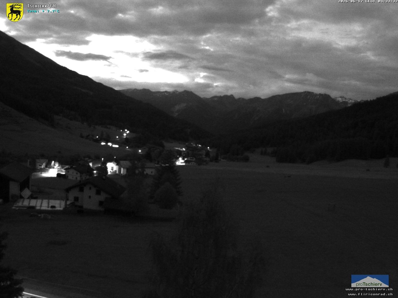 Archiv Foto Webcam Dorf Tschierv
