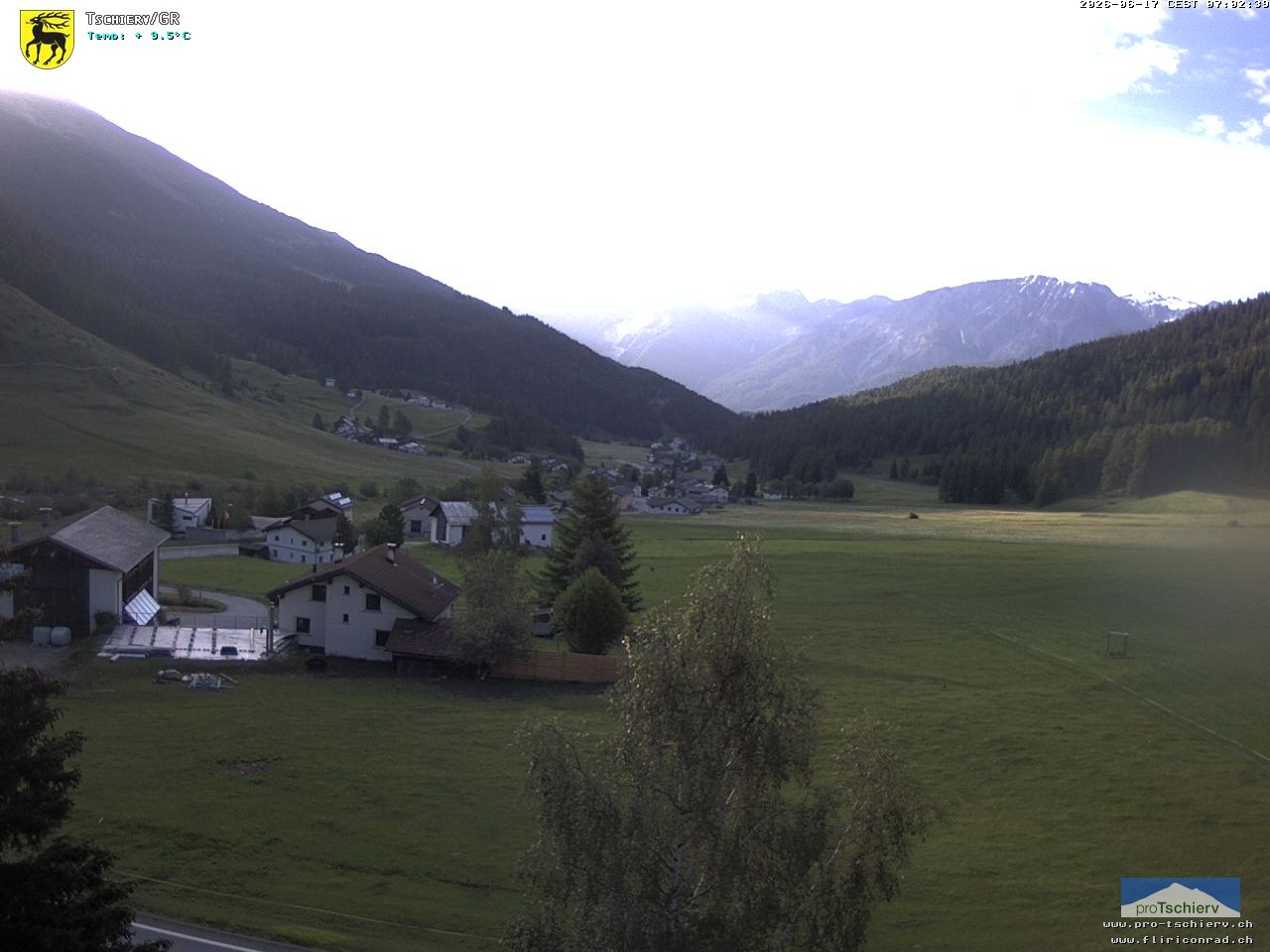 Archiv Foto Webcam Dorf Tschierv
