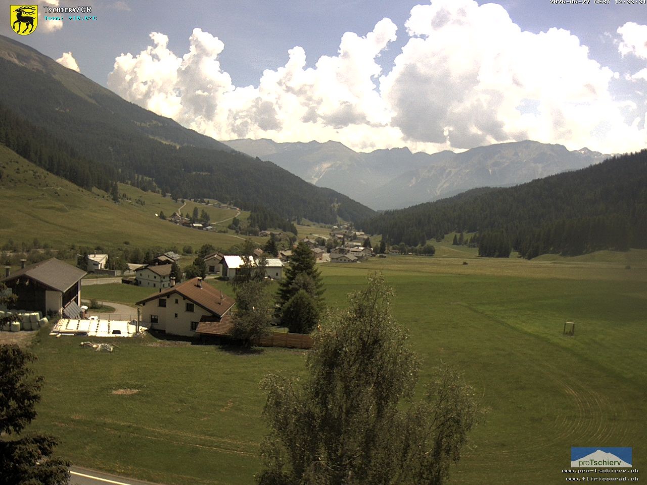 Archiv Foto Webcam Dorf Tschierv