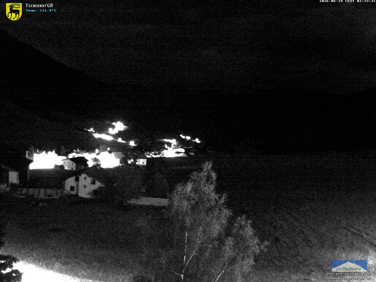 Archiv Foto Webcam Dorf Tschierv