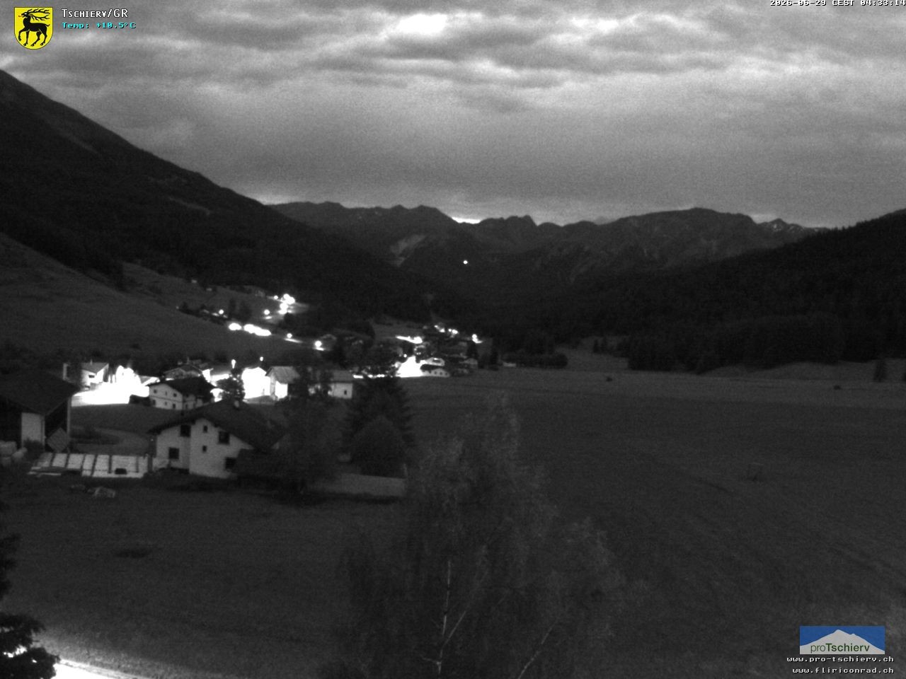Archiv Foto Webcam Dorf Tschierv