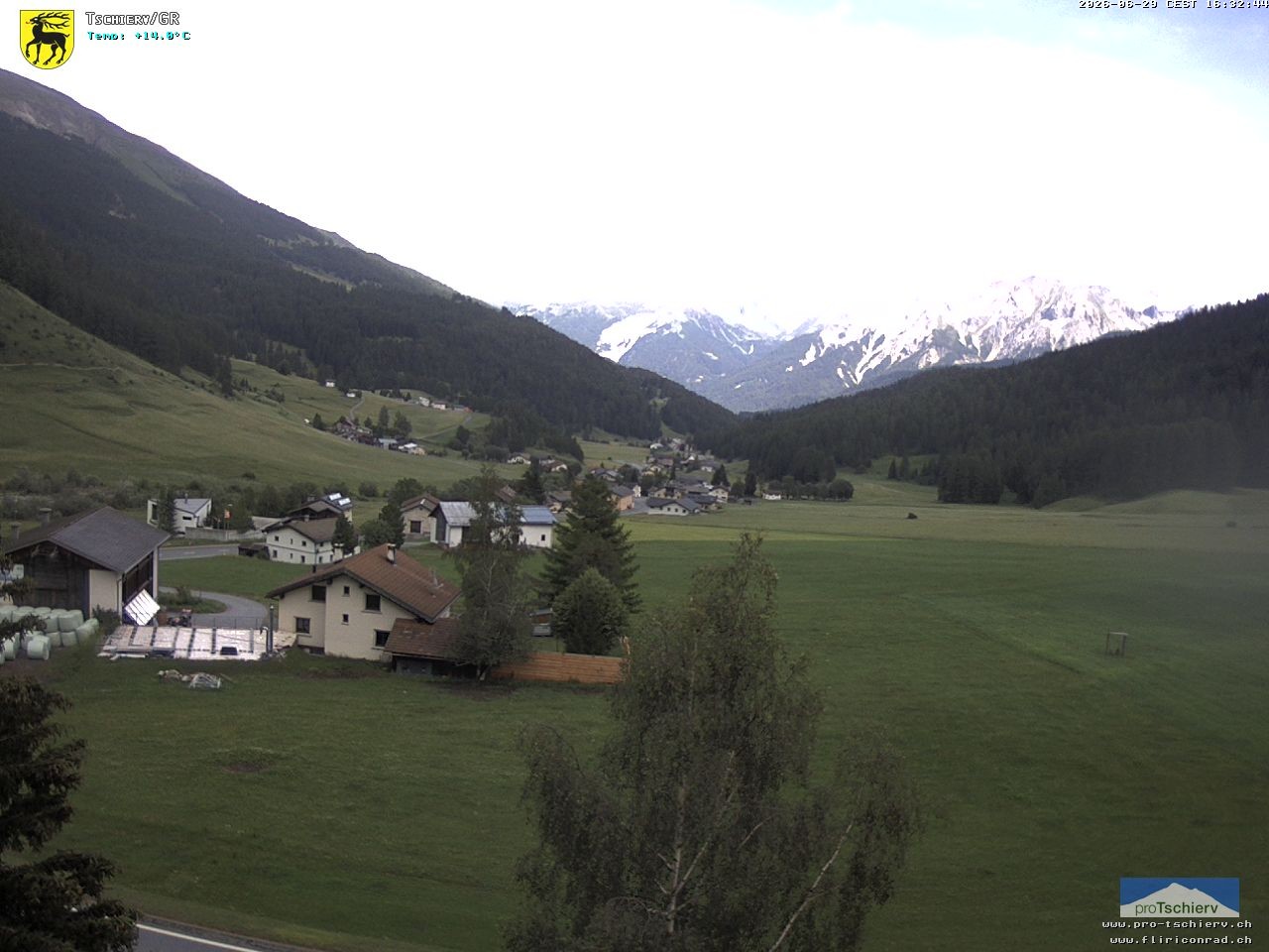 Archiv Foto Webcam Dorf Tschierv