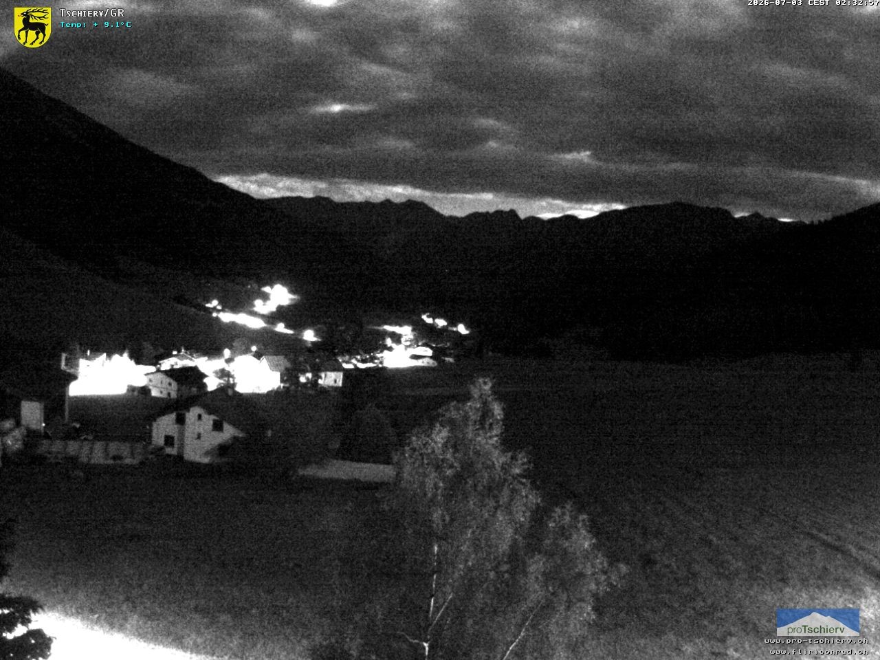 Archiv Foto Webcam Dorf Tschierv