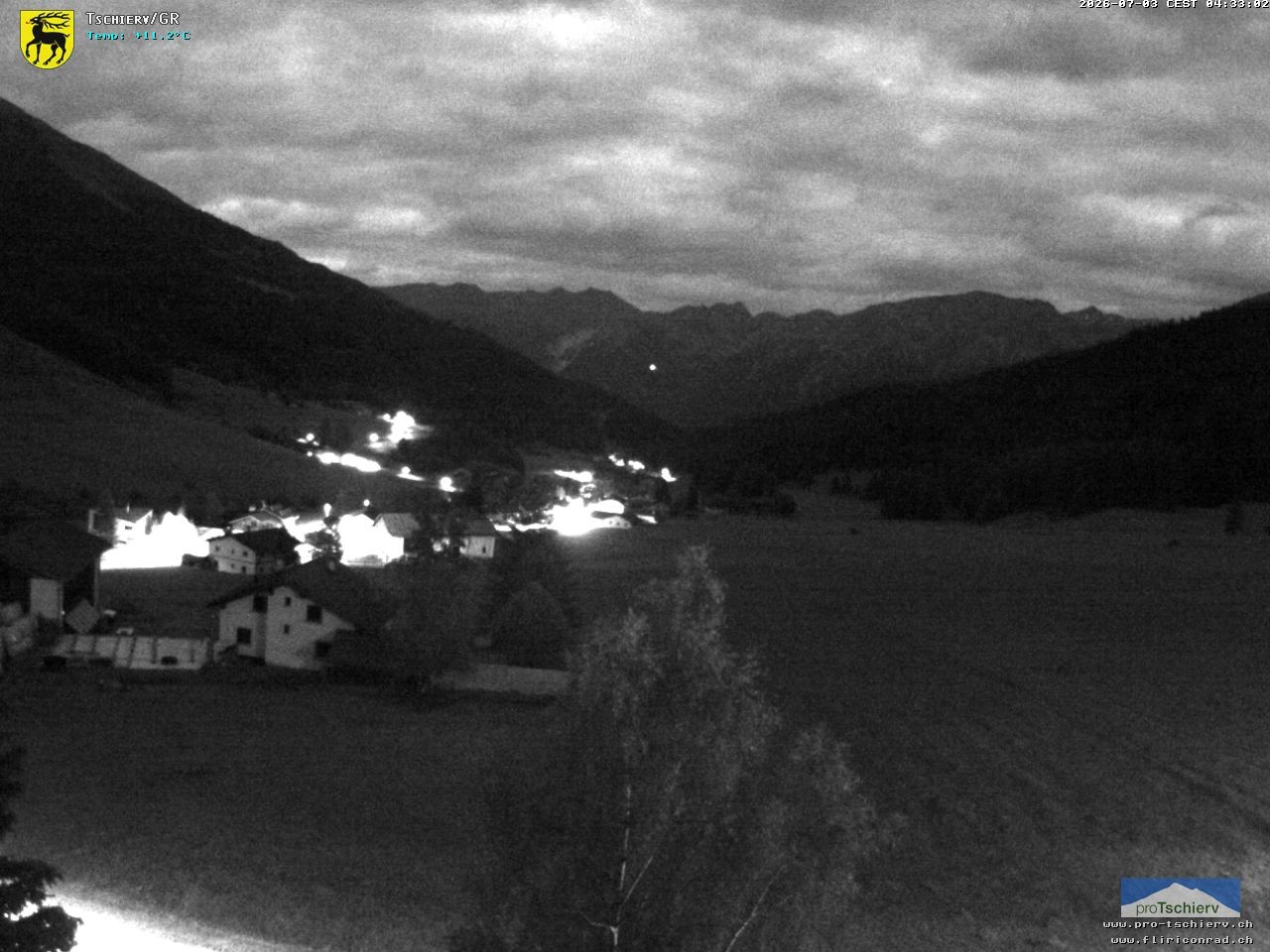 Archiv Foto Webcam Dorf Tschierv