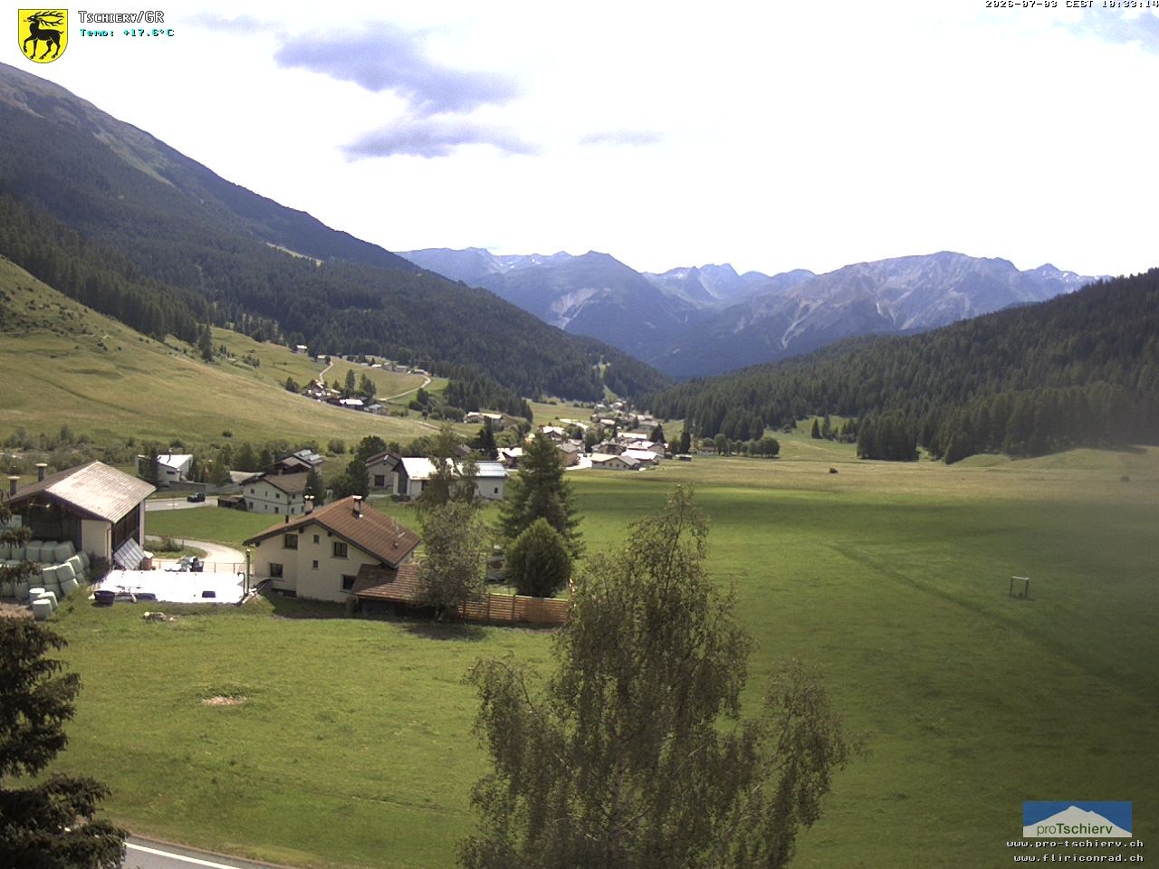 Archiv Foto Webcam Dorf Tschierv