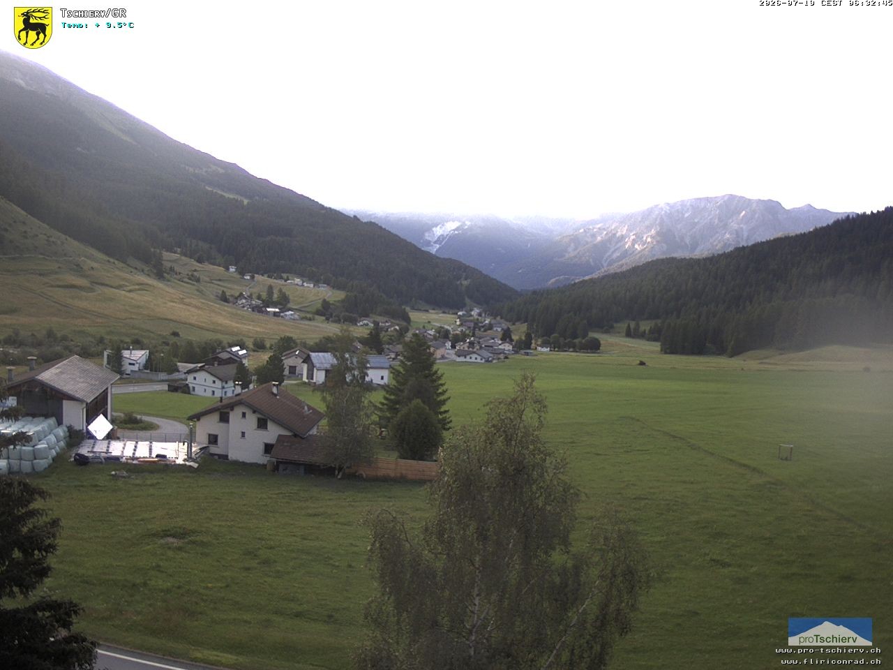 Archiv Foto Webcam Dorf Tschierv