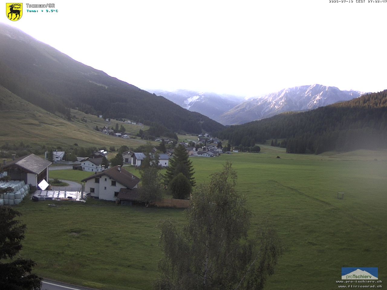 Archiv Foto Webcam Dorf Tschierv