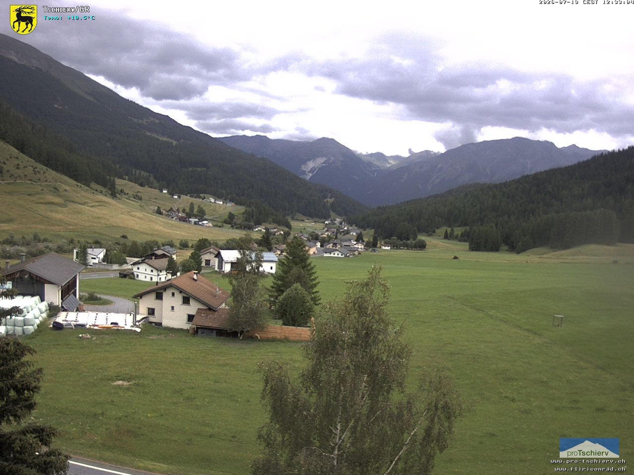 Archiv Foto Webcam Dorf Tschierv