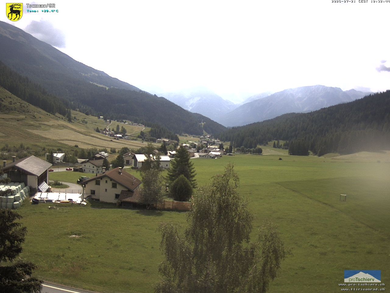 Archiv Foto Webcam Dorf Tschierv