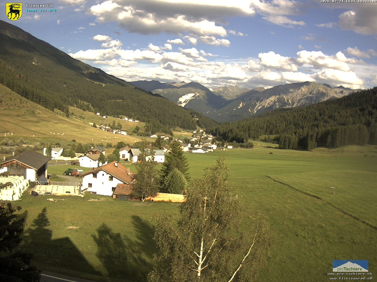 Archiv Foto Webcam Dorf Tschierv