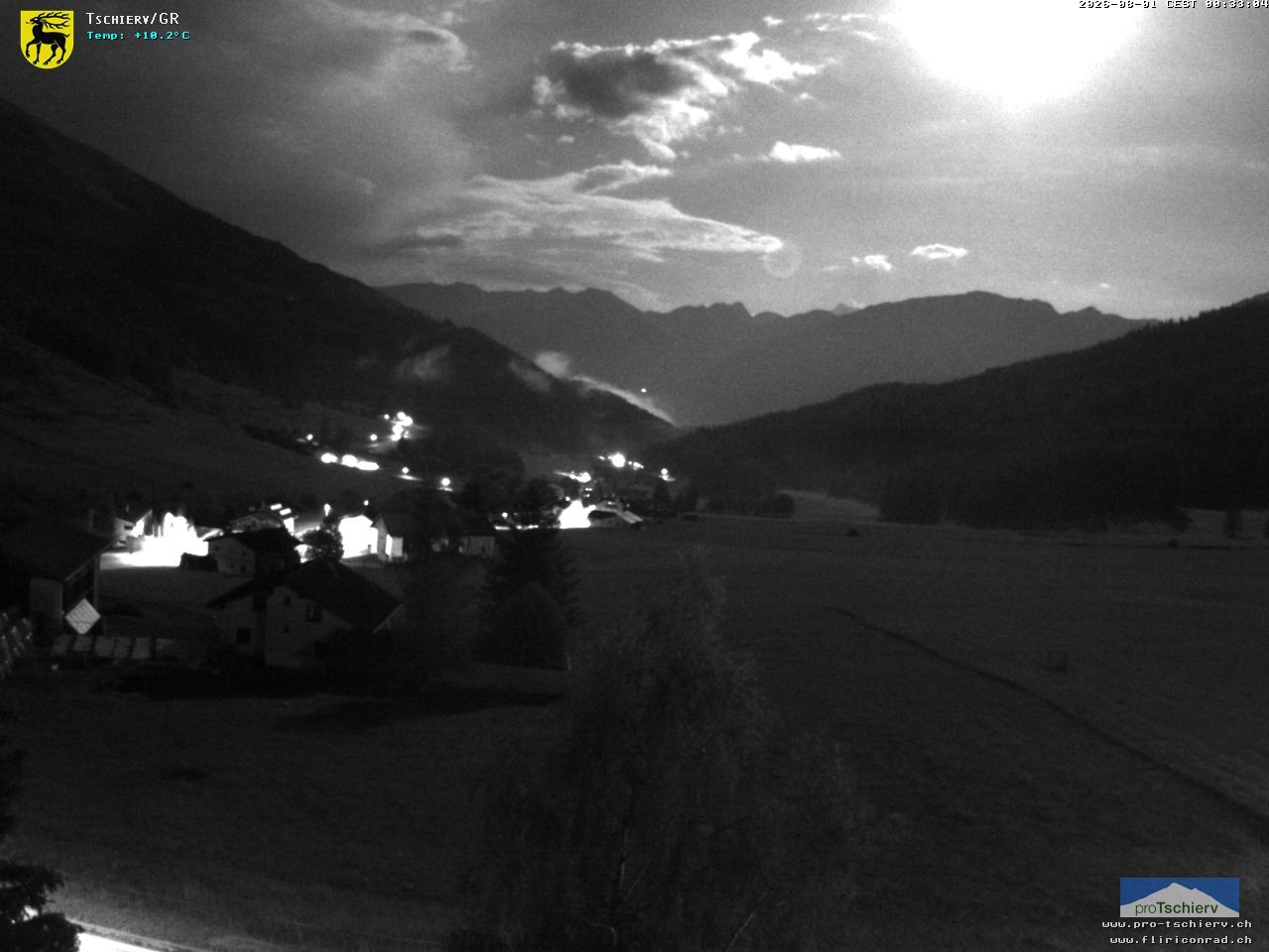 Archiv Foto Webcam Dorf Tschierv