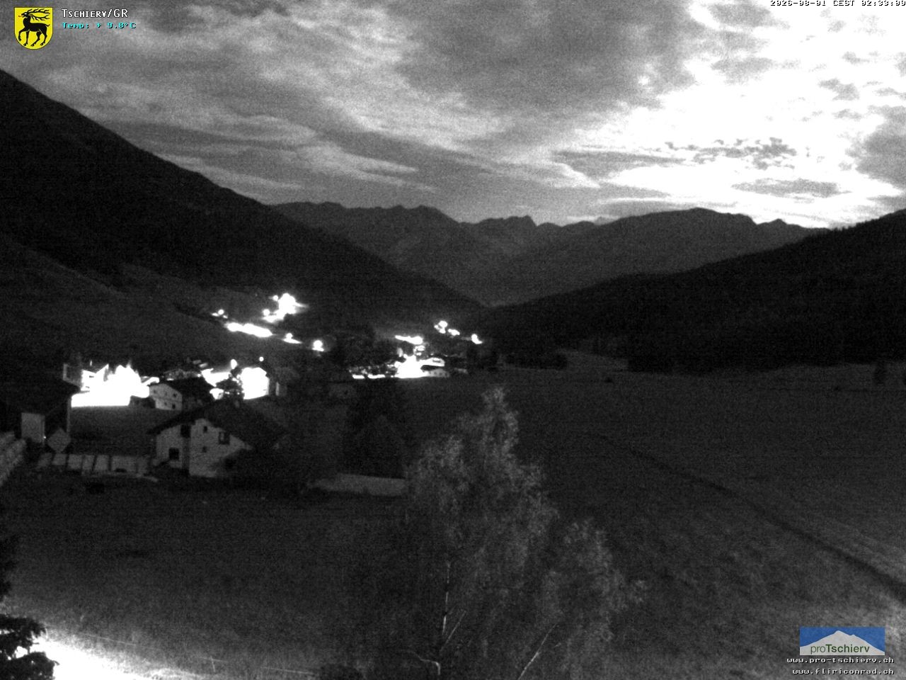Archiv Foto Webcam Dorf Tschierv