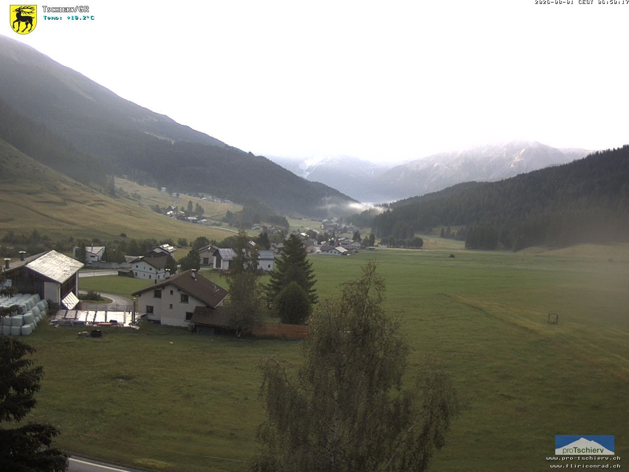 Archiv Foto Webcam Dorf Tschierv