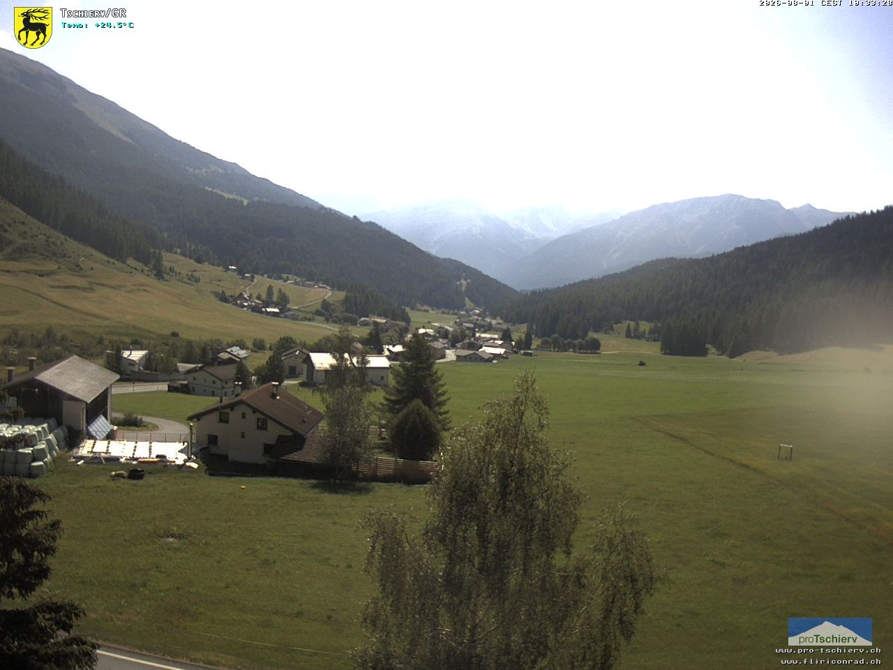 Archiv Foto Webcam Dorf Tschierv