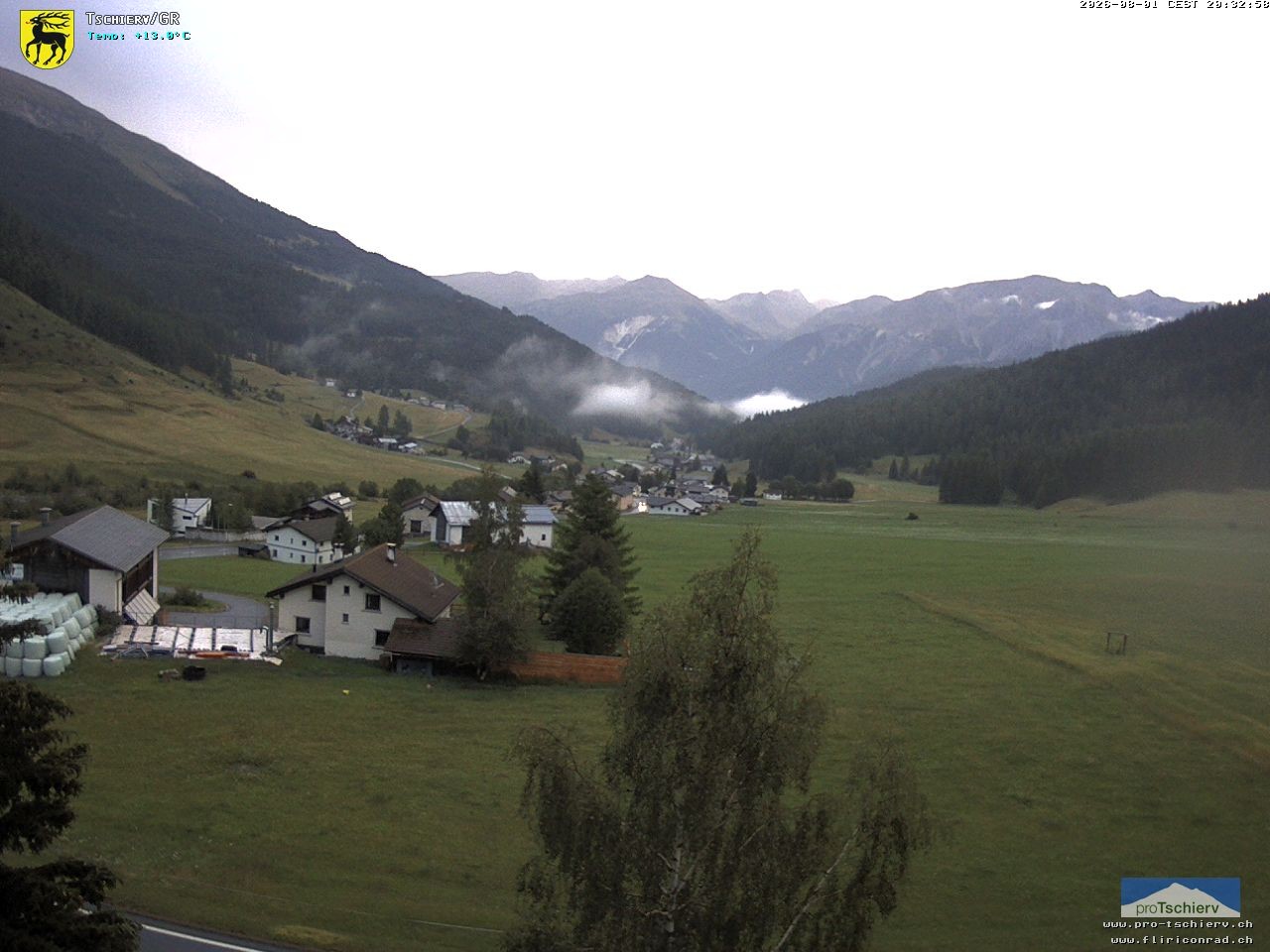 Archiv Foto Webcam Dorf Tschierv