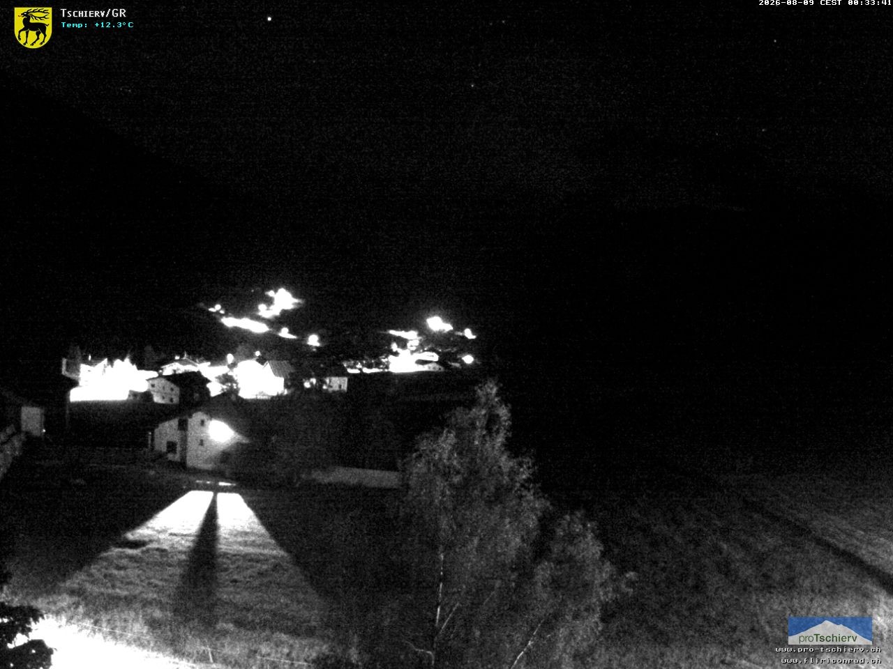 Archiv Foto Webcam Dorf Tschierv