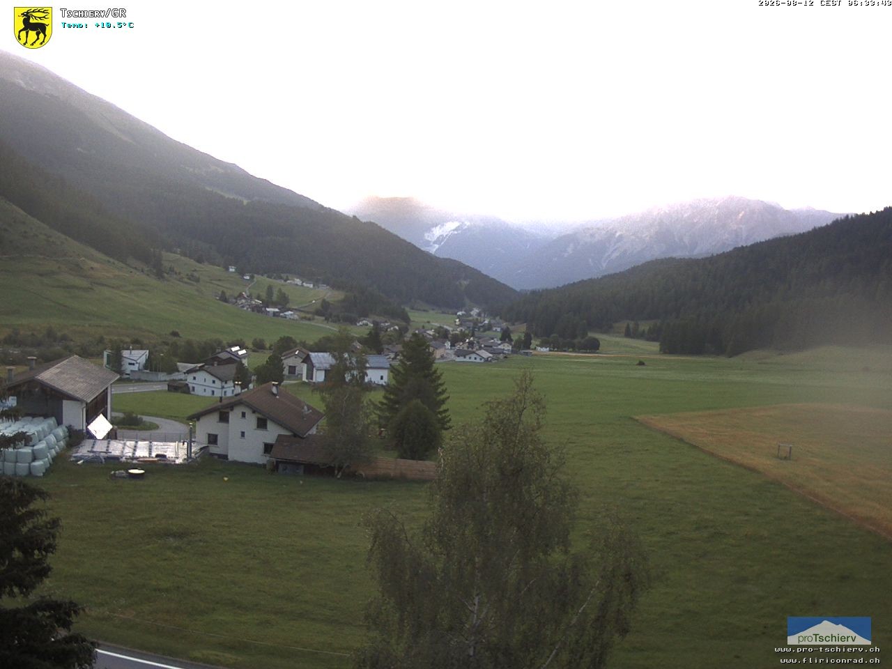 Archiv Foto Webcam Dorf Tschierv