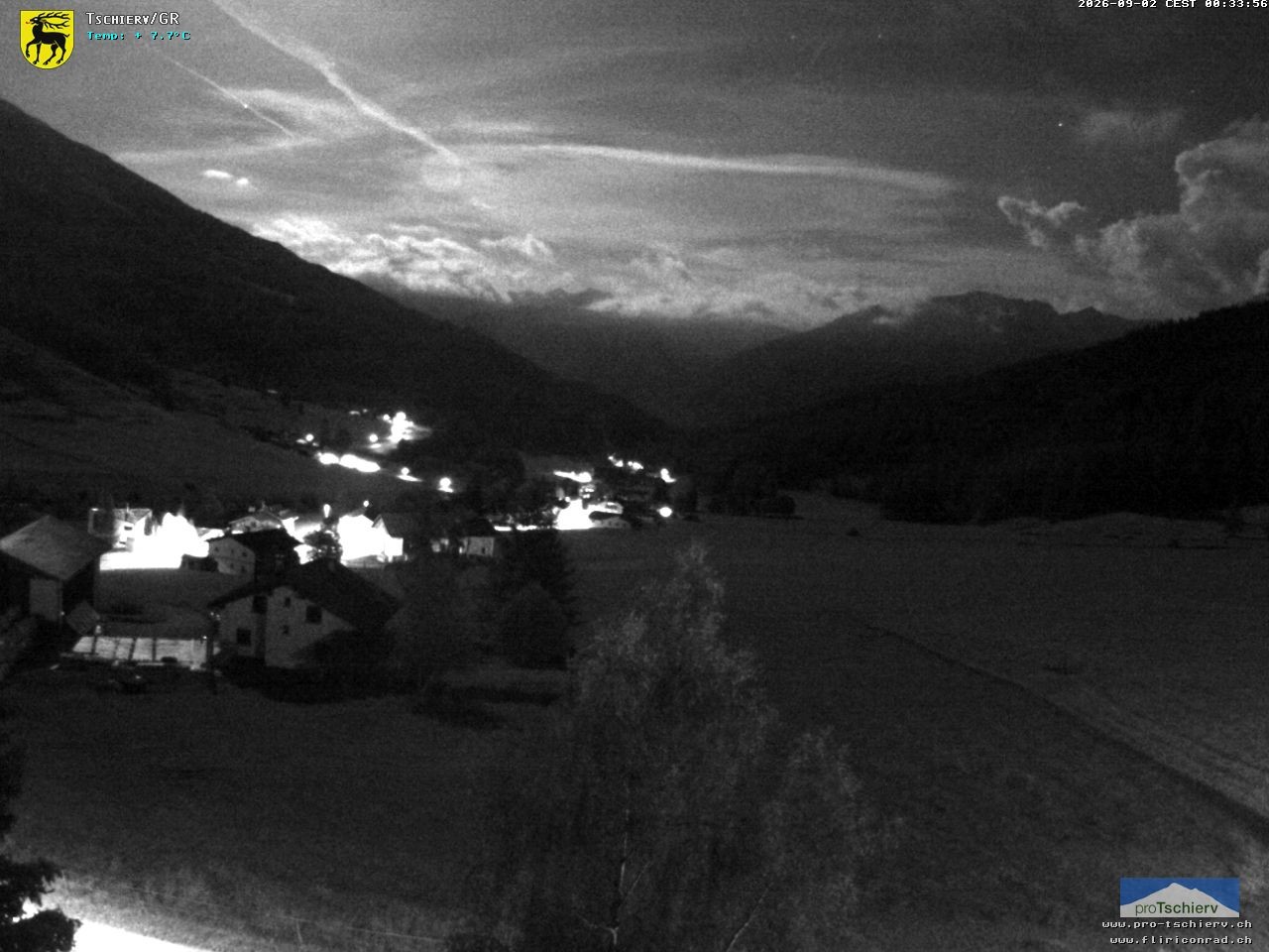 Archiv Foto Webcam Dorf Tschierv