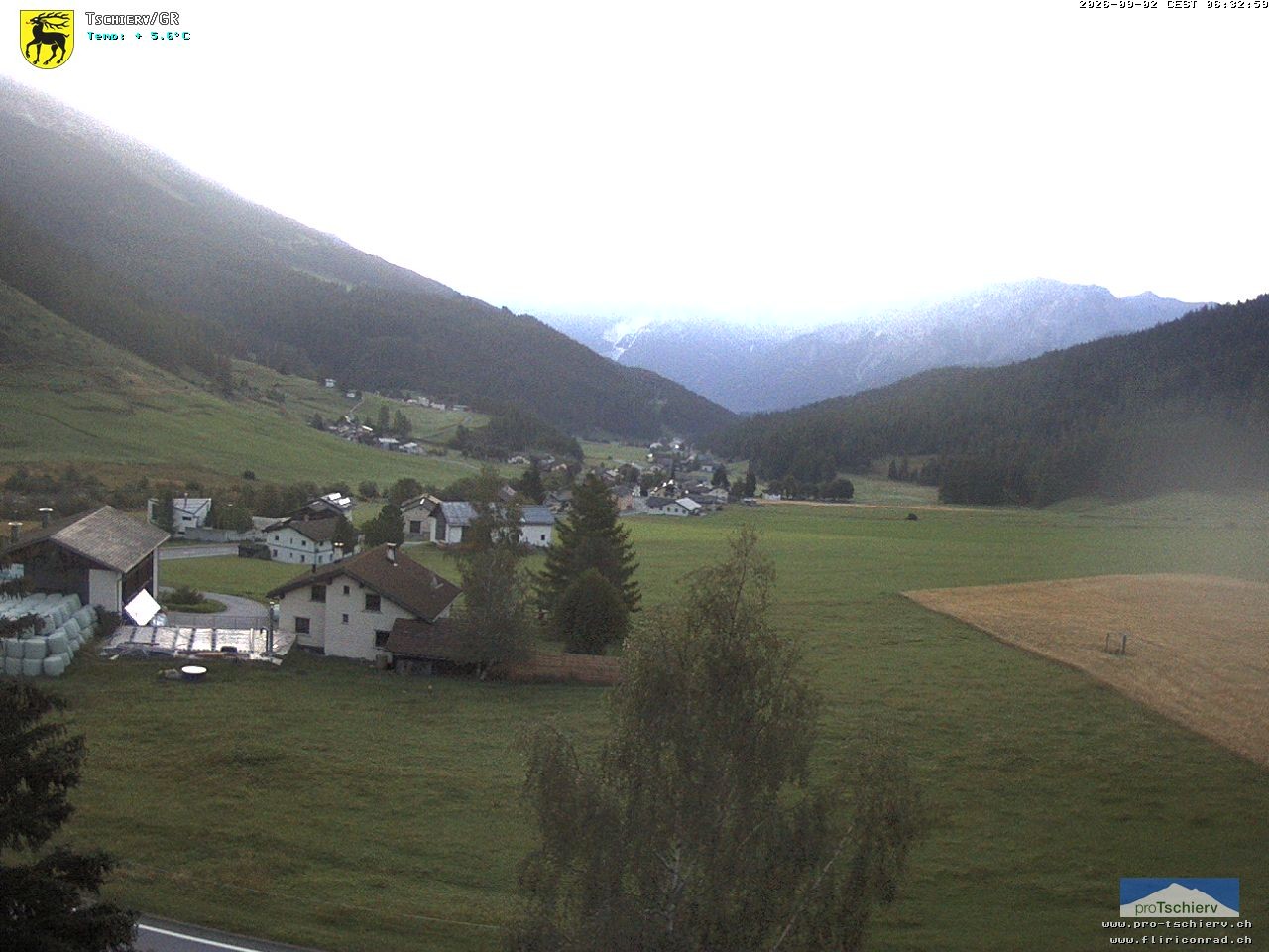 Archiv Foto Webcam Dorf Tschierv