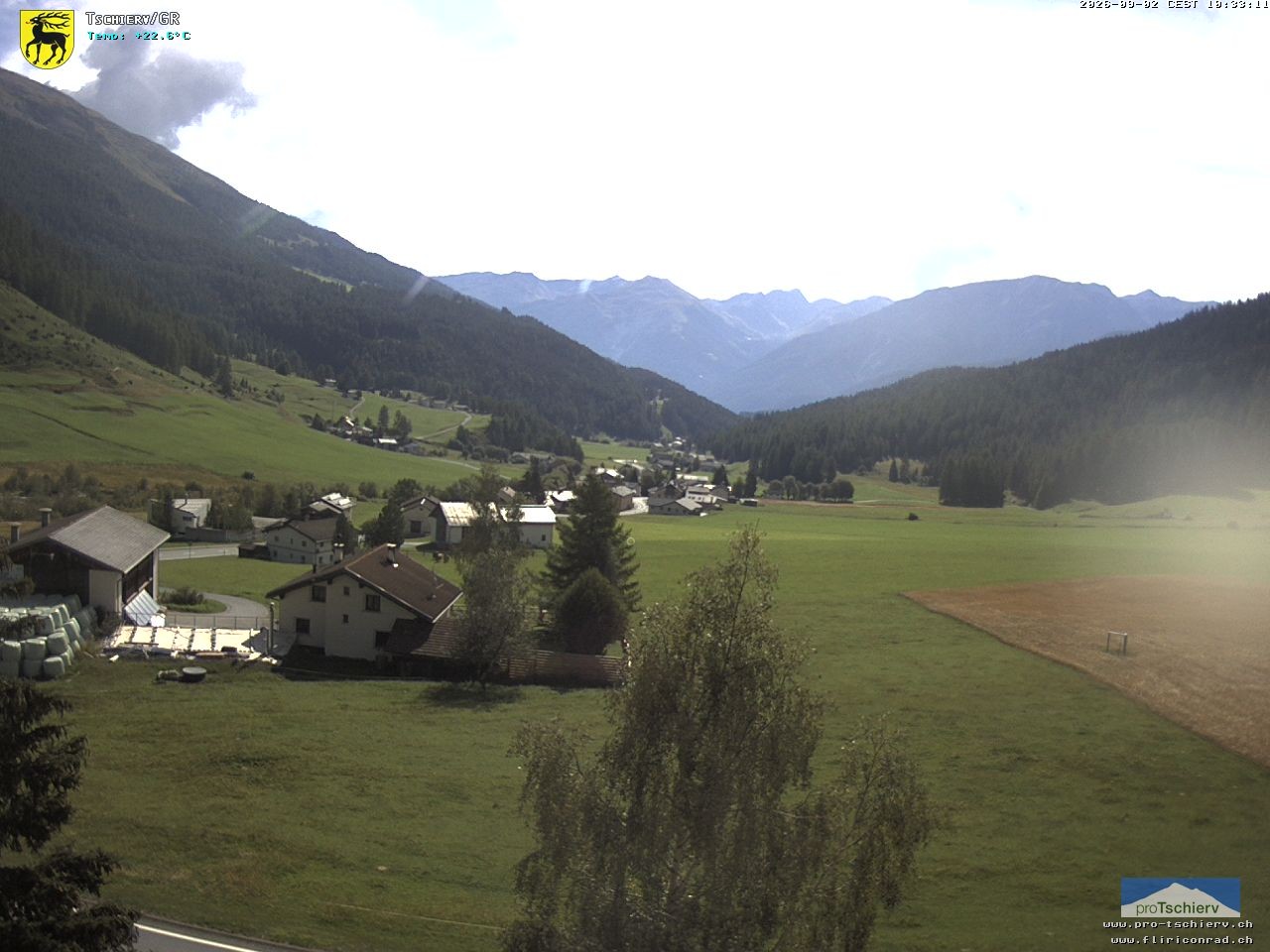 Archiv Foto Webcam Dorf Tschierv