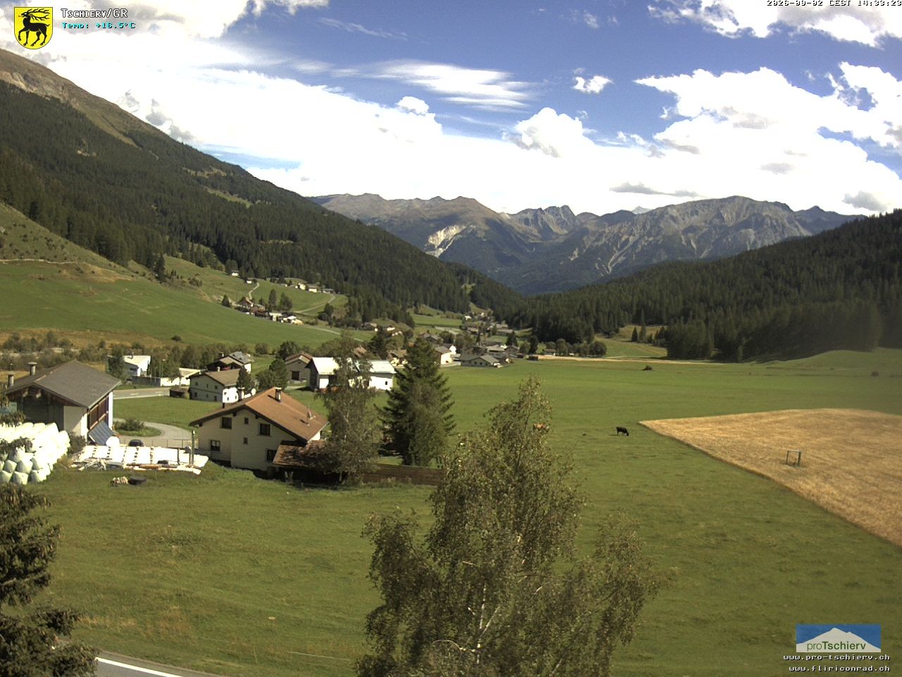 Archiv Foto Webcam Dorf Tschierv
