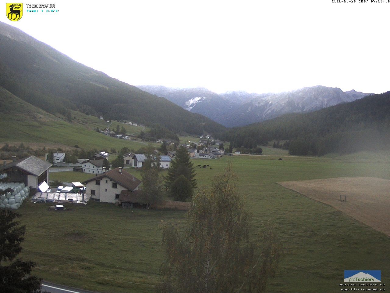 Archiv Foto Webcam Dorf Tschierv