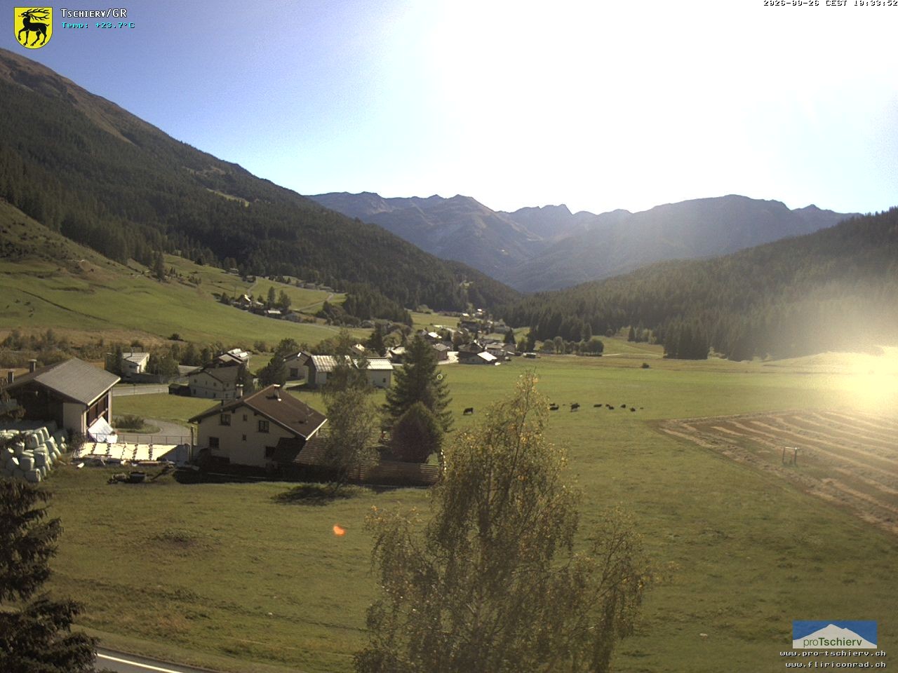 Archiv Foto Webcam Dorf Tschierv