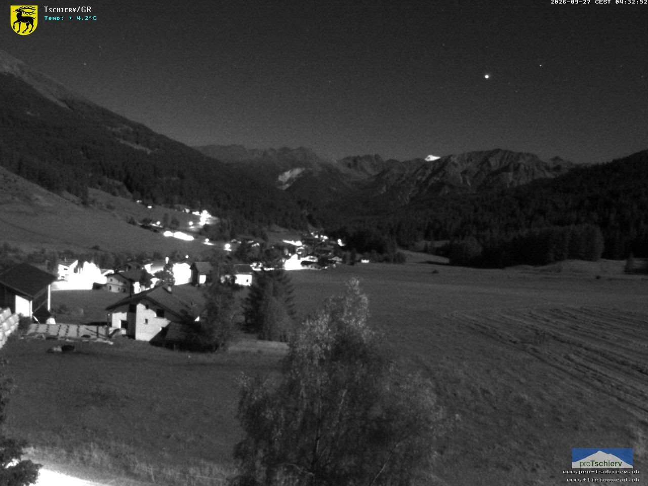 Archiv Foto Webcam Dorf Tschierv