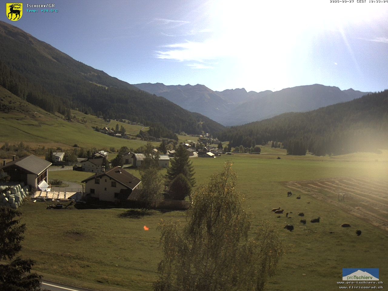 Archiv Foto Webcam Dorf Tschierv