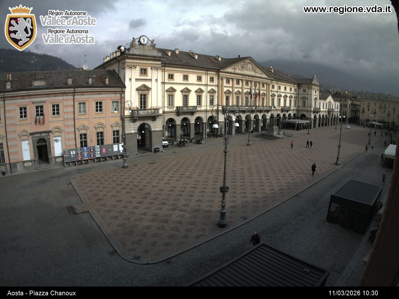 Archived image Webcam Aosta, Piazza Emile Chanoux