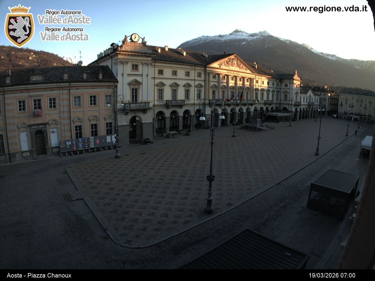 Archiv Foto Webcam Piazza Emile Chanoux, Aosta