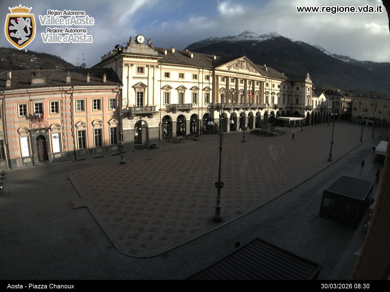 Archiv Foto Webcam Piazza Emile Chanoux, Aosta