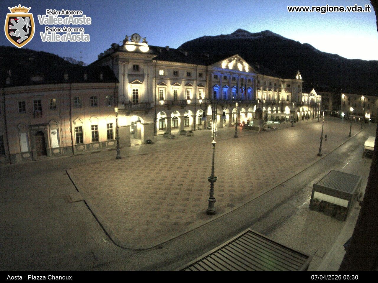 Archiv Foto Webcam Piazza Emile Chanoux, Aosta