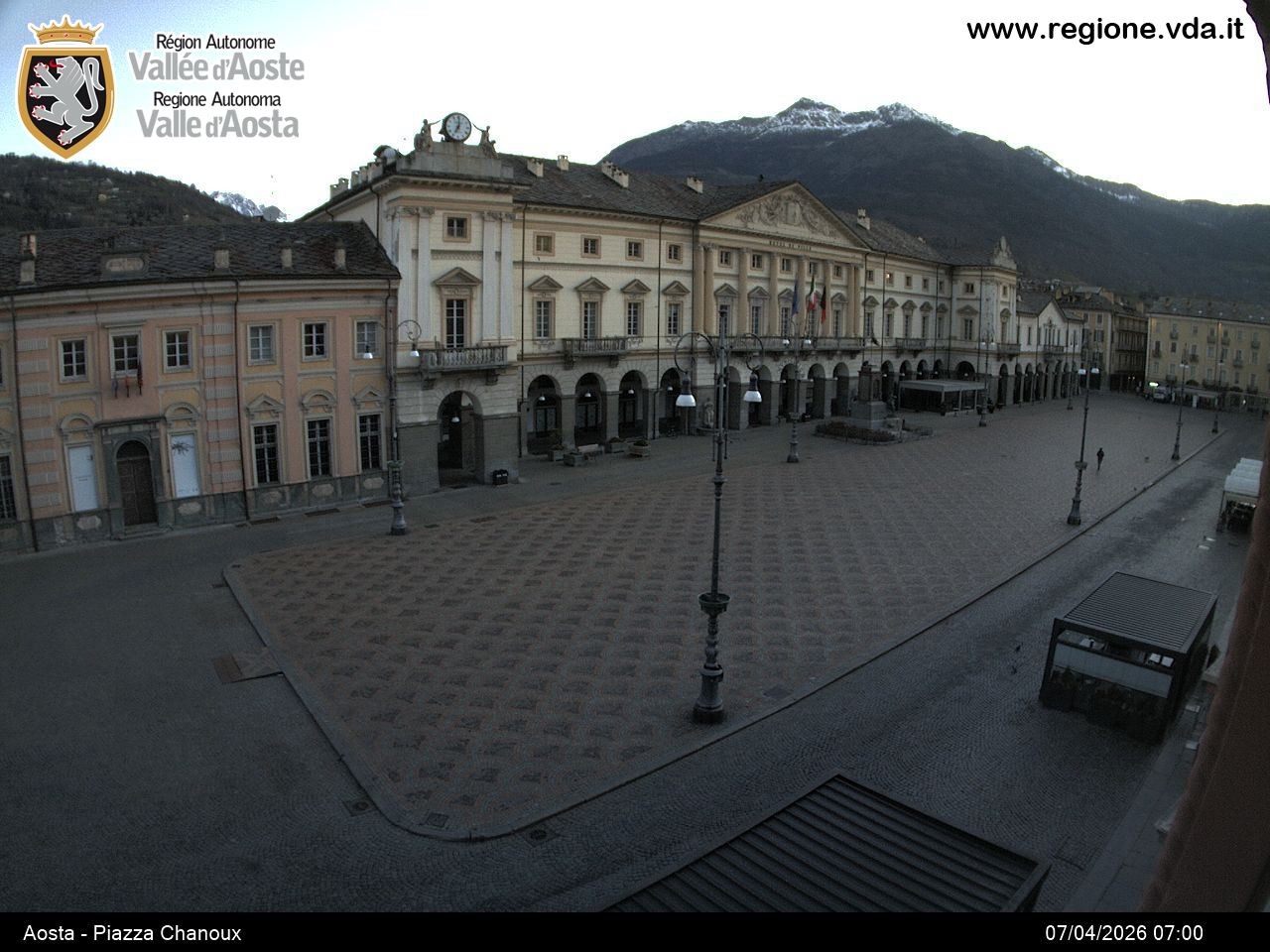 Archiv Foto Webcam Piazza Emile Chanoux, Aosta