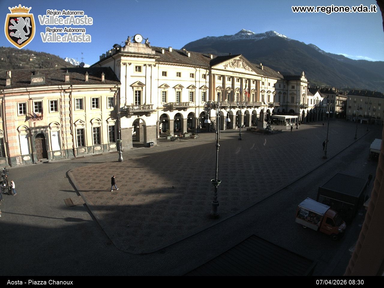 Archiv Foto Webcam Piazza Emile Chanoux, Aosta