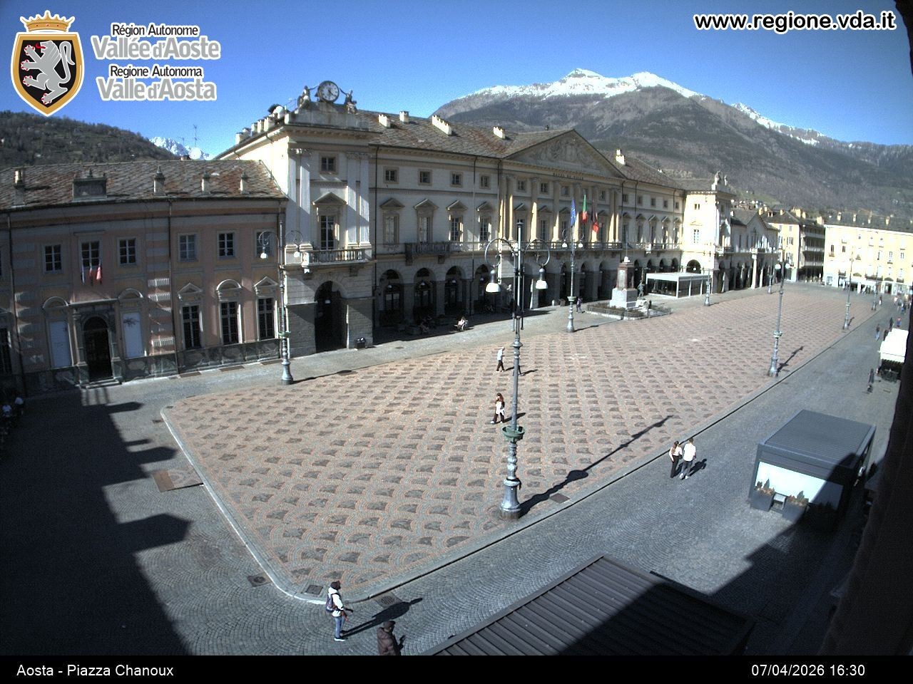 Archiv Foto Webcam Piazza Emile Chanoux, Aosta