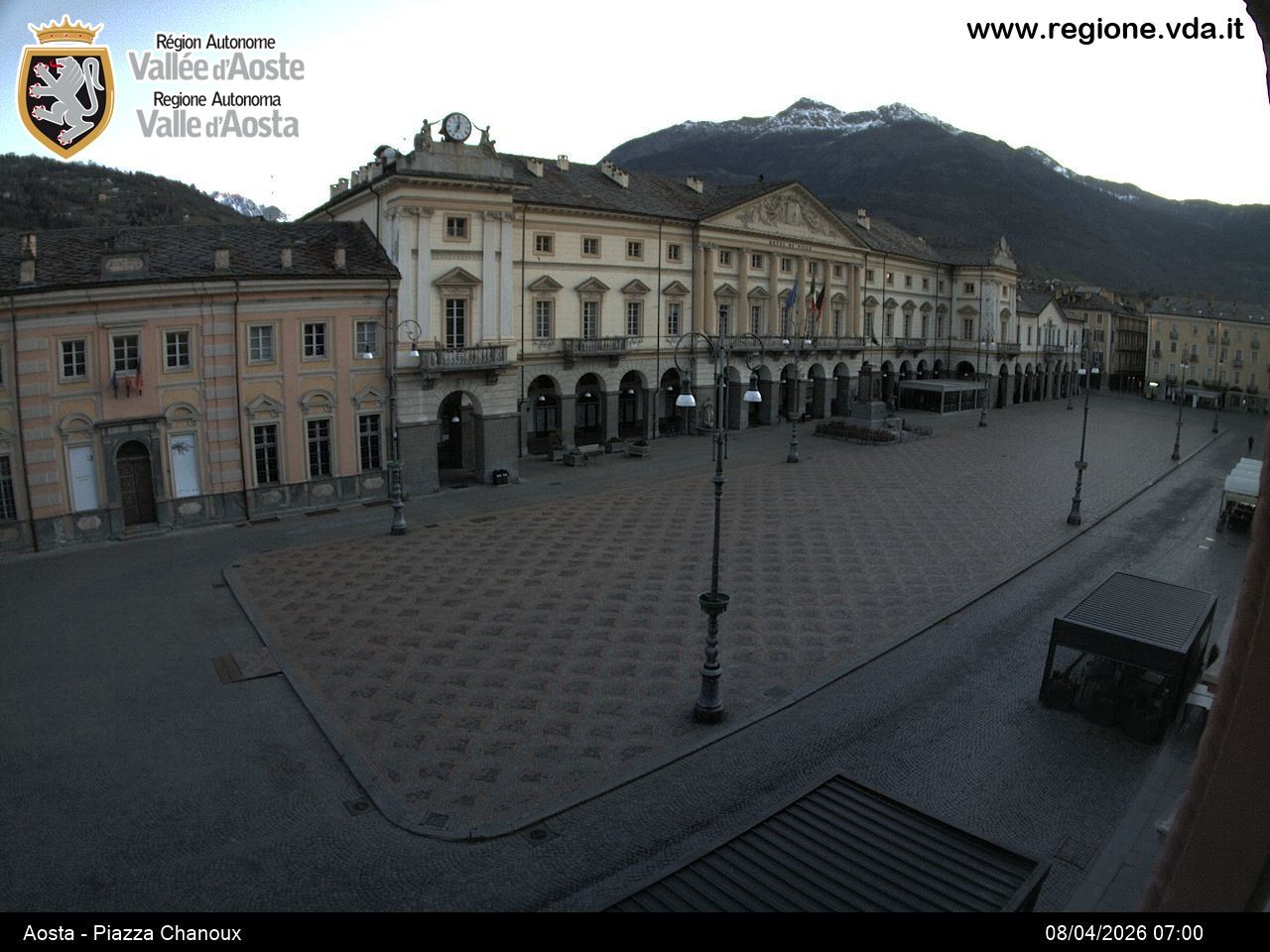 Archived image Webcam Aosta, Piazza Emile Chanoux