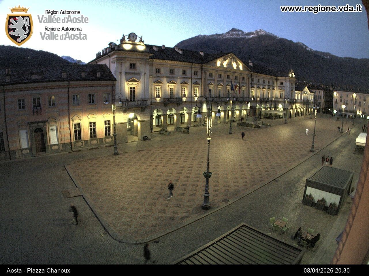 Archived image Webcam Aosta, Piazza Emile Chanoux
