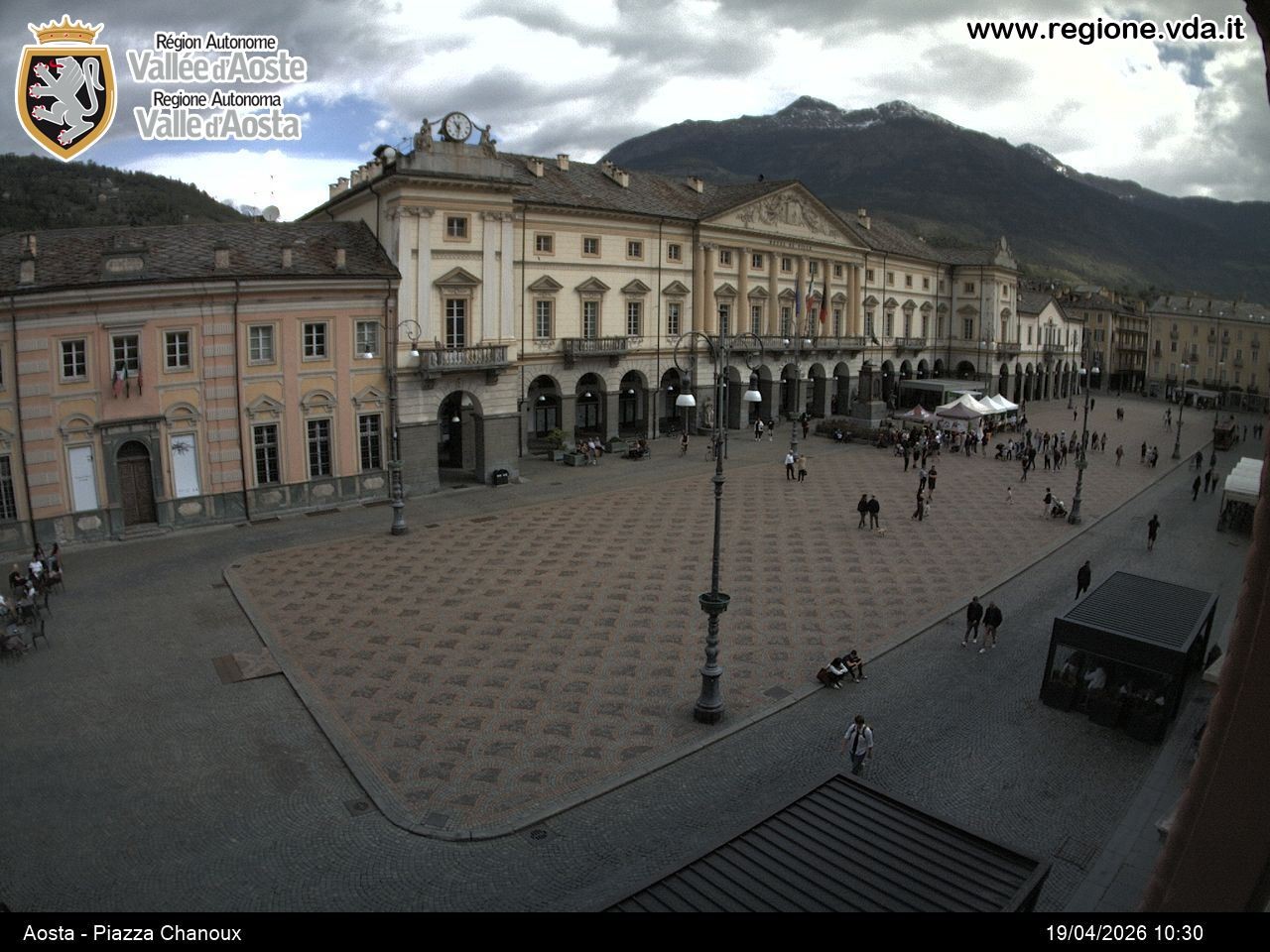Archived image Webcam Aosta, Piazza Emile Chanoux