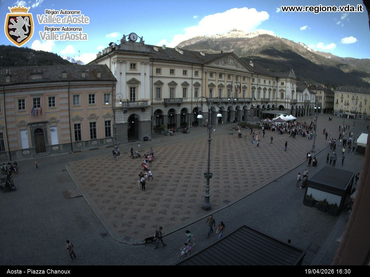 Archived image Webcam Aosta, Piazza Emile Chanoux
