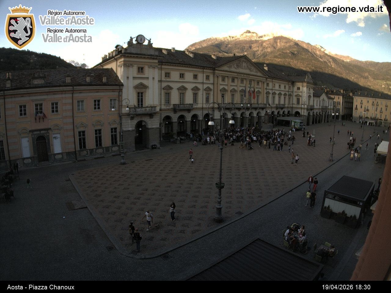 Archived image Webcam Aosta, Piazza Emile Chanoux