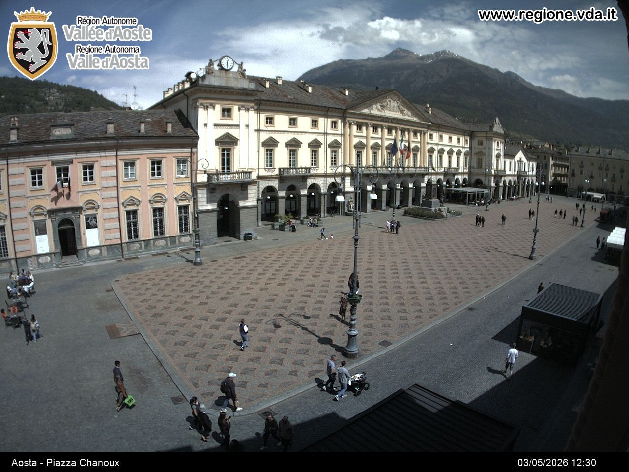 Archiv Foto Webcam Piazza Emile Chanoux, Aosta