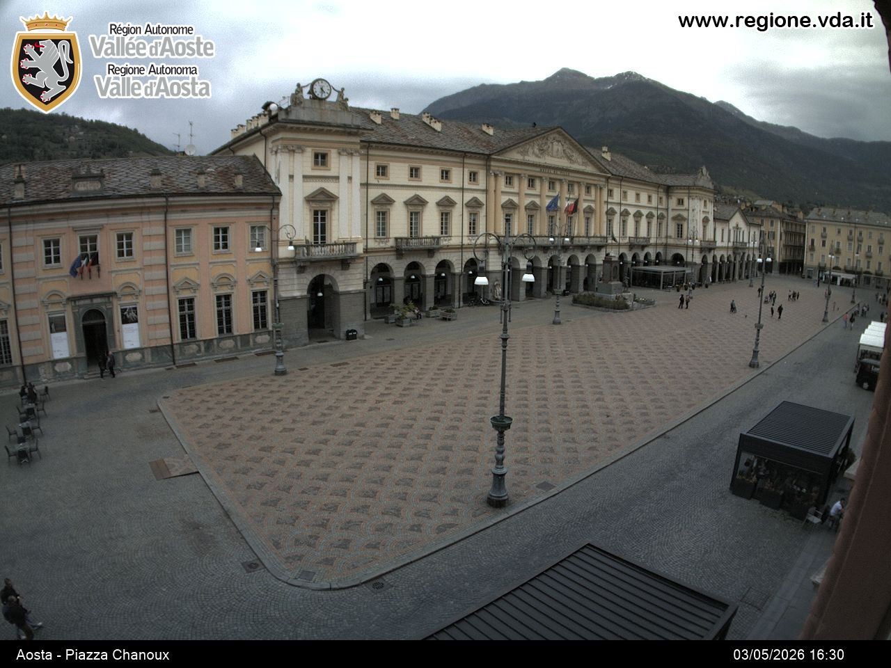 Archiv Foto Webcam Piazza Emile Chanoux, Aosta