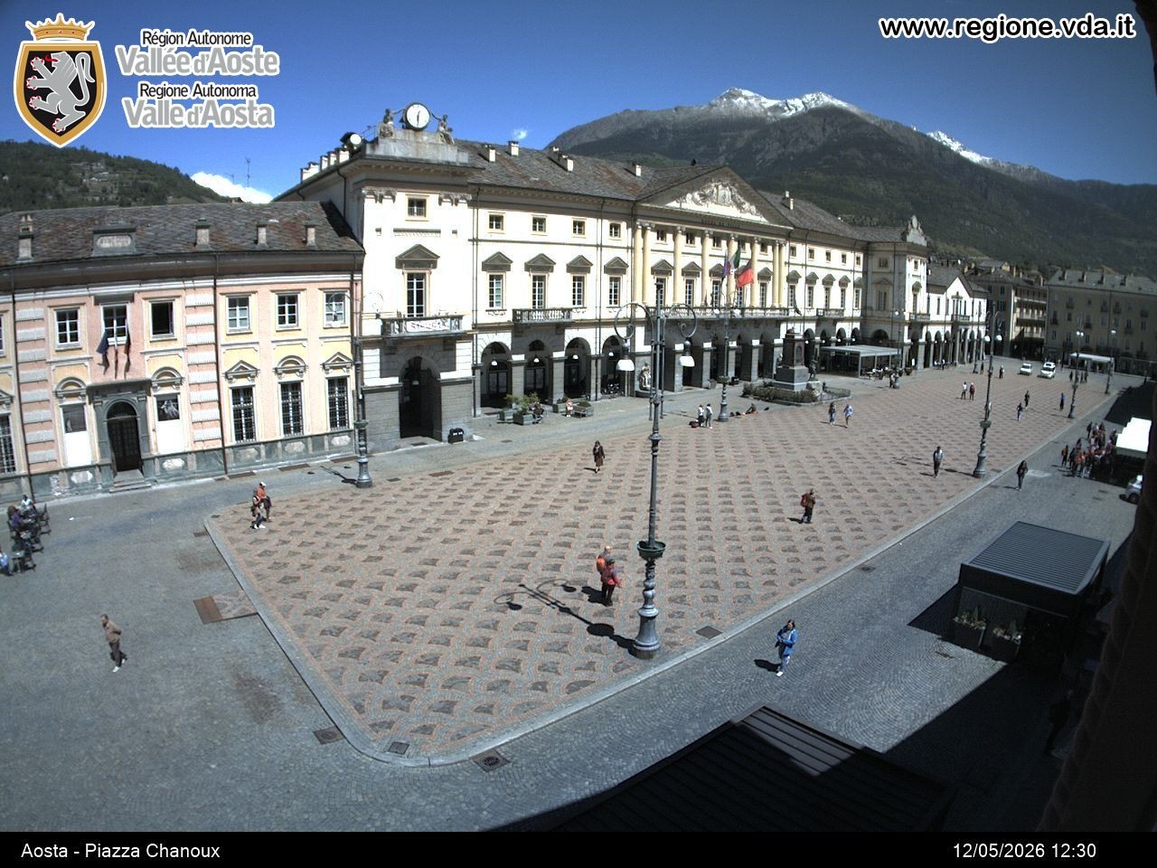 Archiv Foto Webcam Piazza Emile Chanoux, Aosta