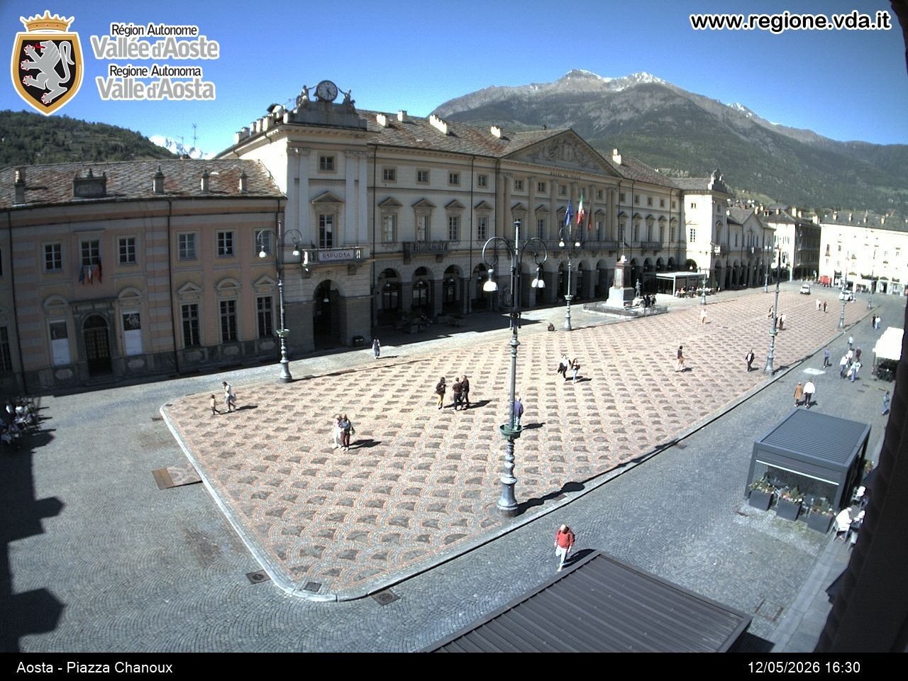 Archiv Foto Webcam Piazza Emile Chanoux, Aosta