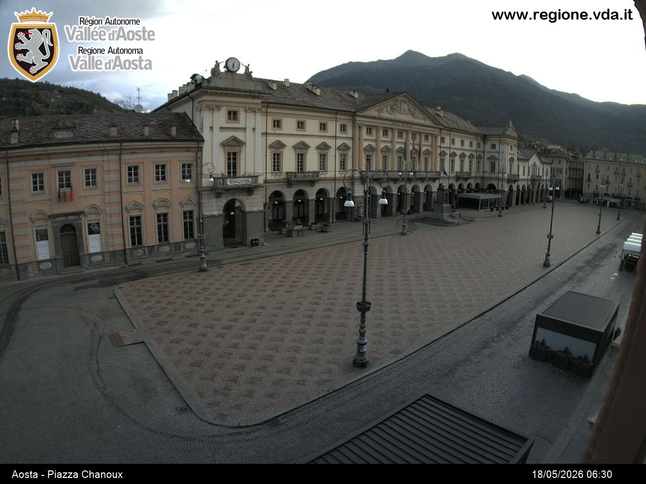 Archived image Webcam Aosta, Piazza Emile Chanoux
